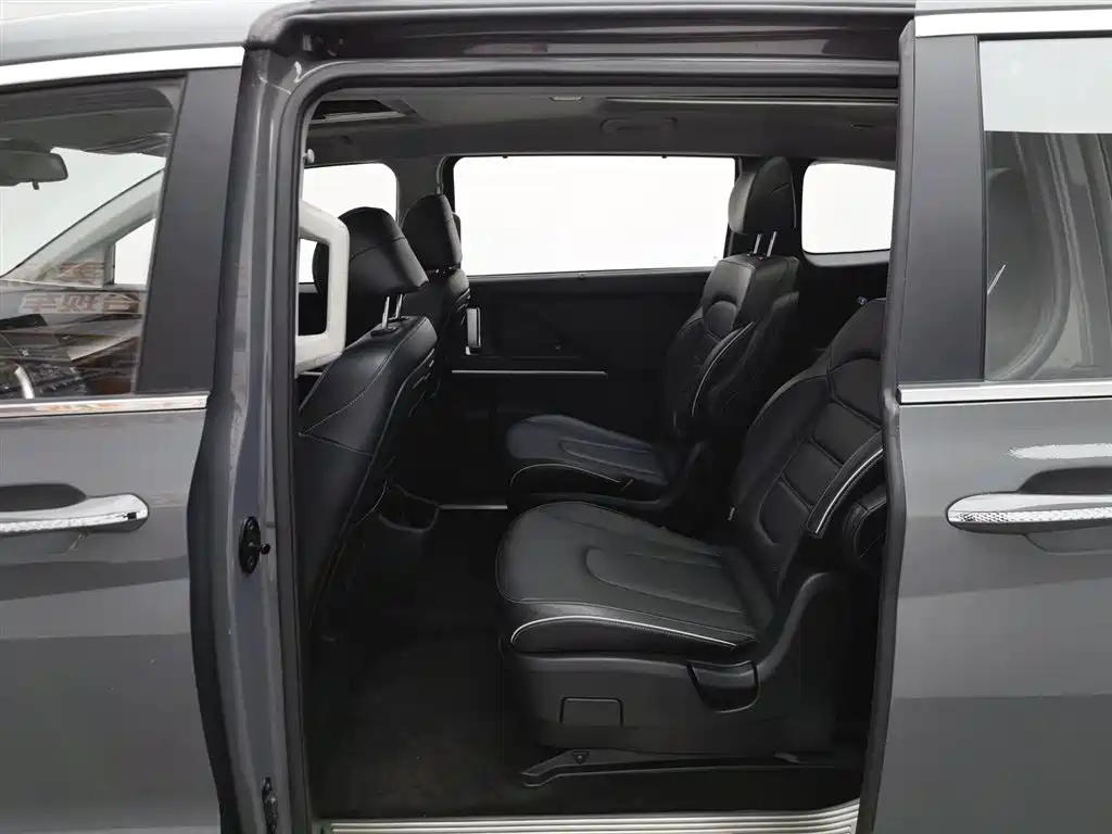 Hyundai Custo 2024 — фото 15