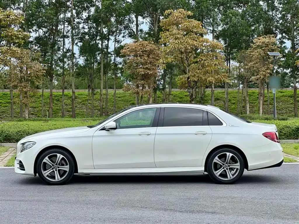 Mercedes-Benz E-Class 2019 — фото 6