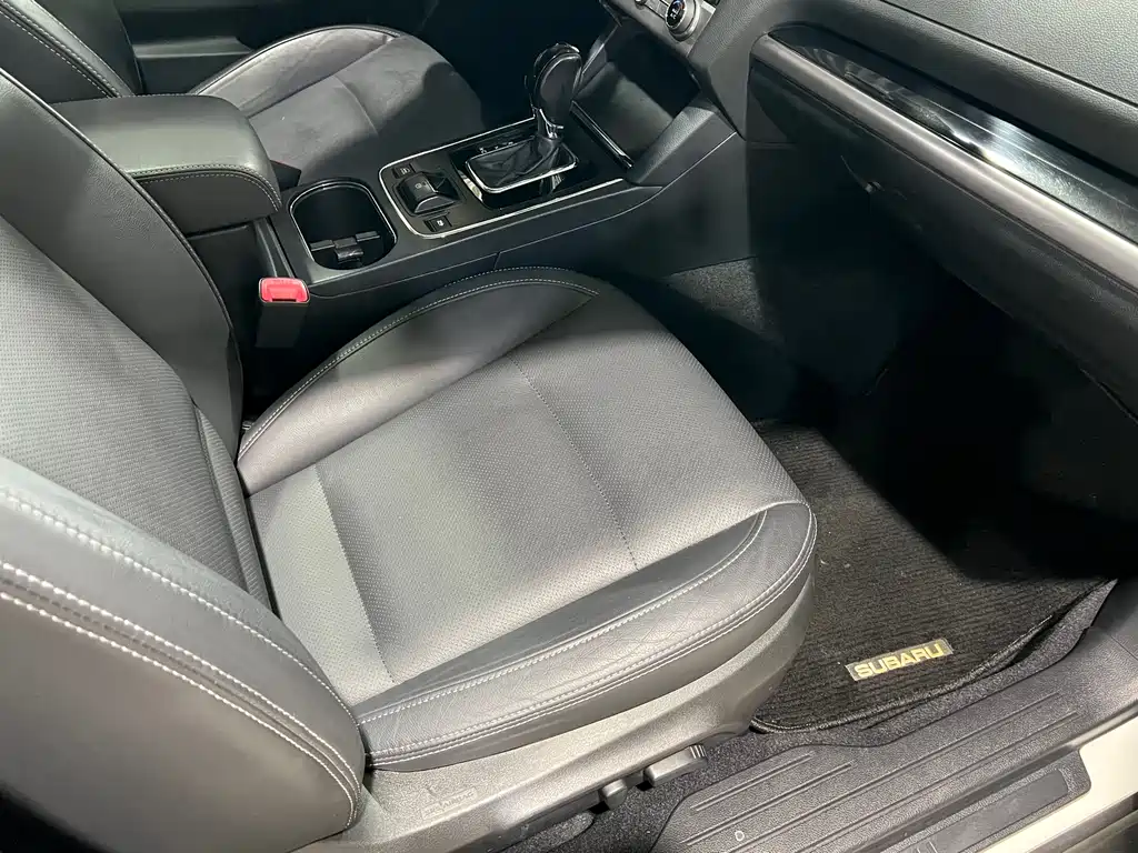 Subaru Outback 2017 — фото 26