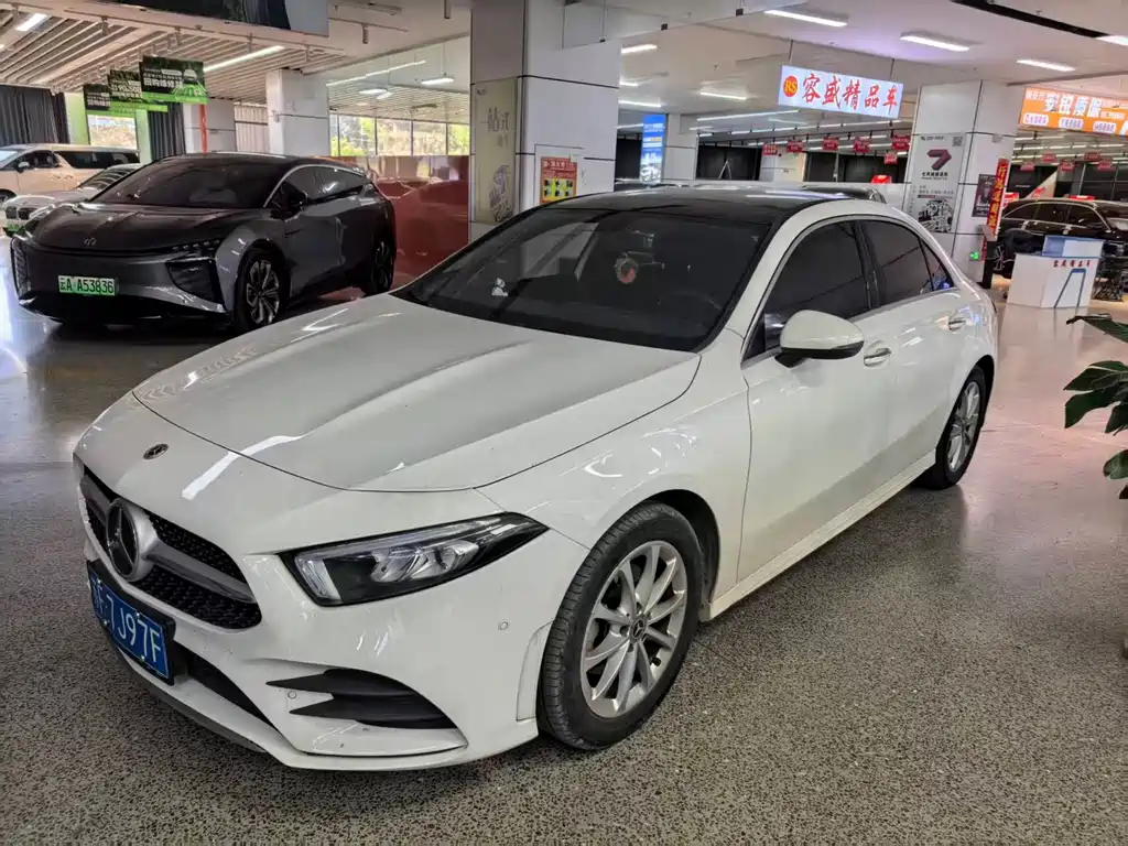 Mercedes-Benz A-Class 2021 — фото 1
