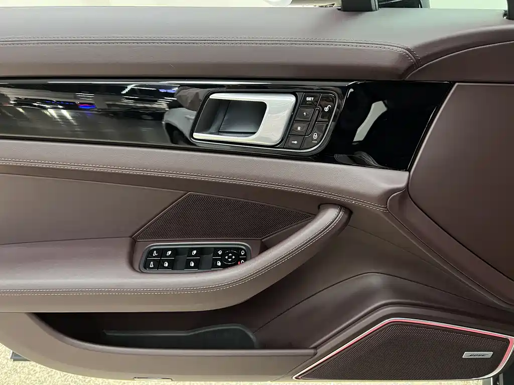 Porsche Panamera 2019 — фото 17