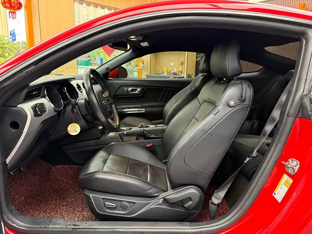 Ford Mustang 2015 — фото 11