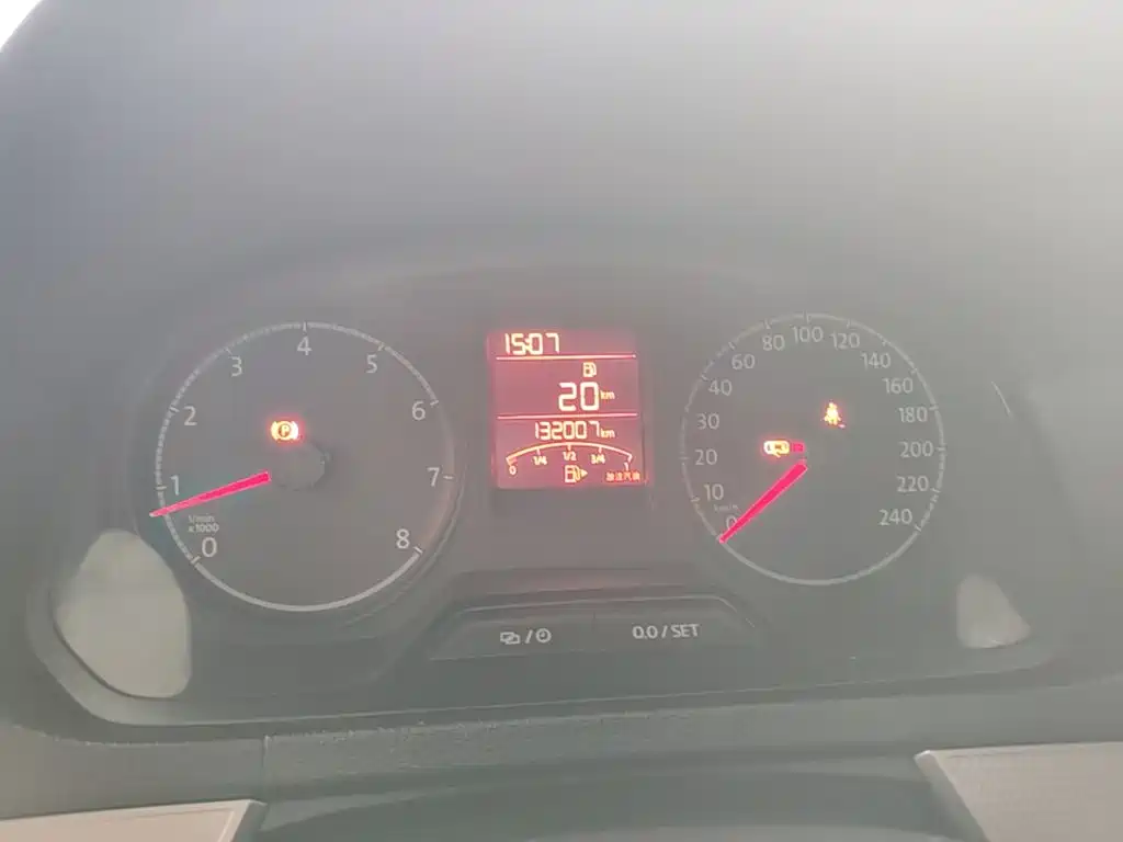Volkswagen Jetta 2017 — фото 12