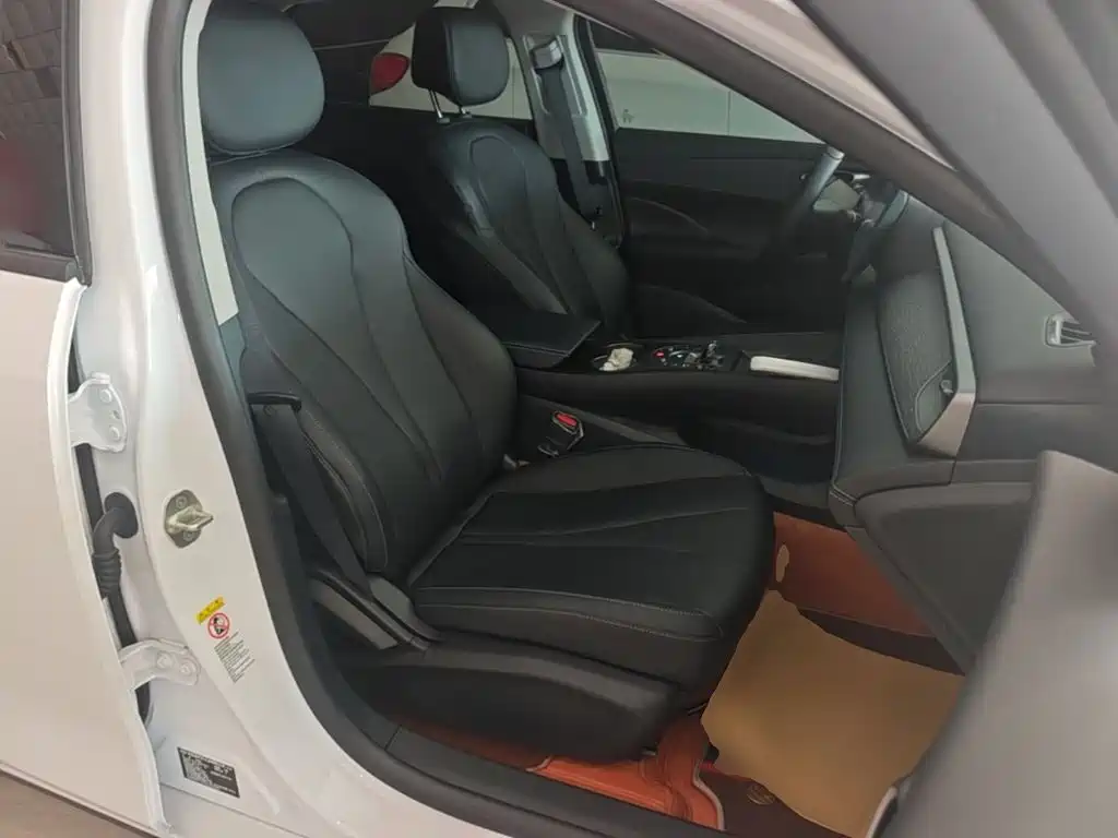 BYD Seal 05 DM-i 2025 — фото 25
