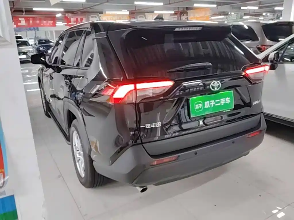 Toyota RAV4 2025