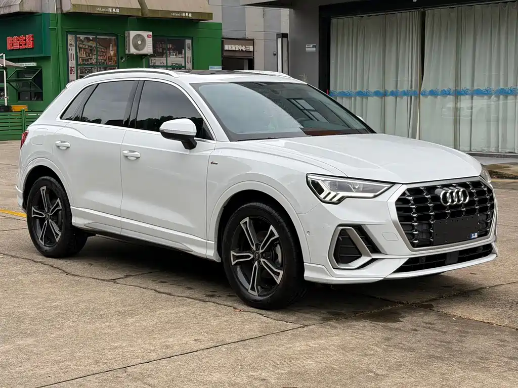 Audi Q3 2022