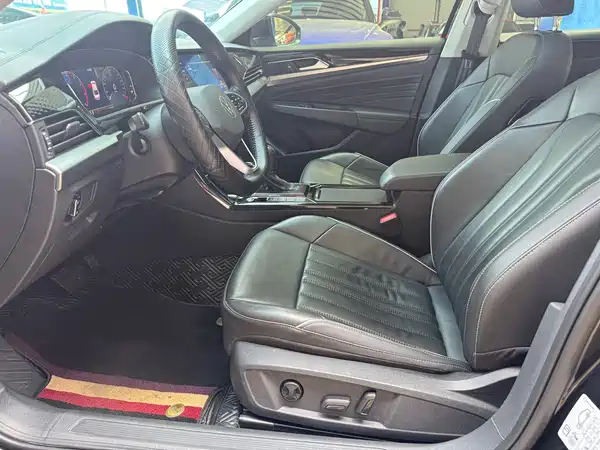 Volkswagen Passat 2023