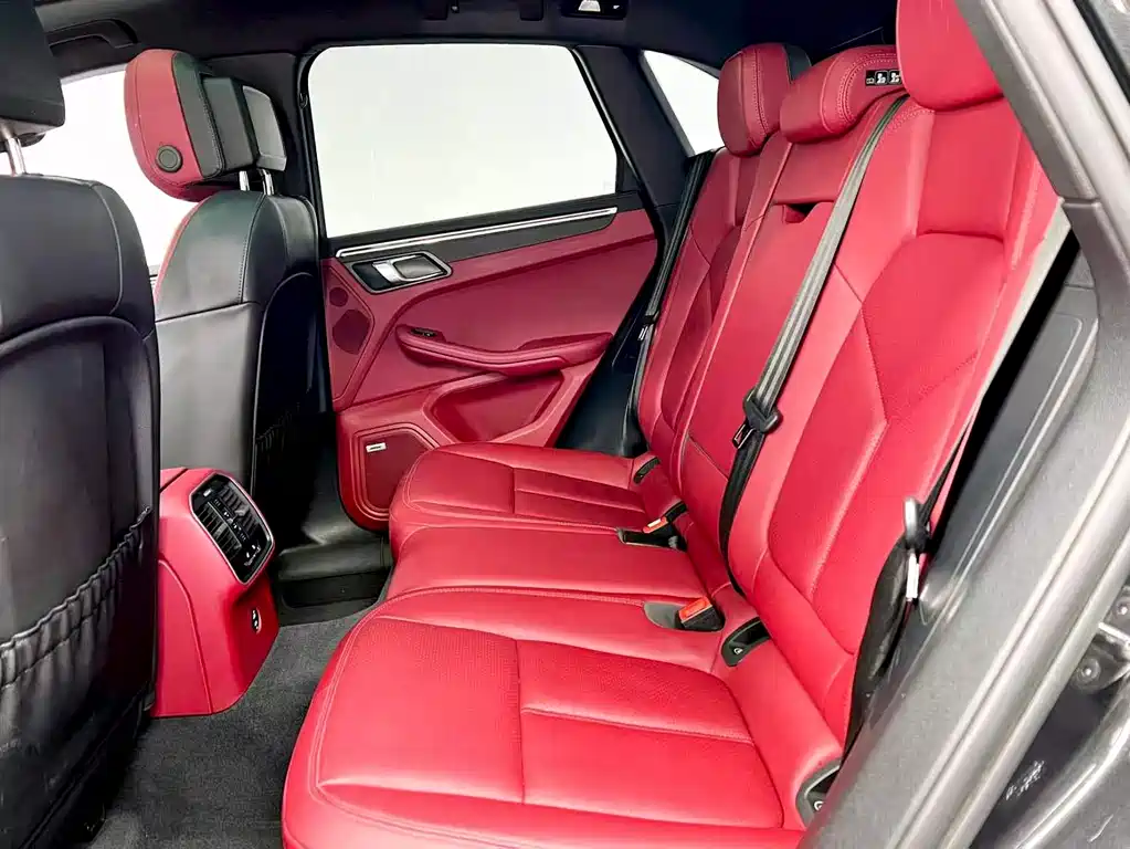 Porsche Macan 2022 — фото 13