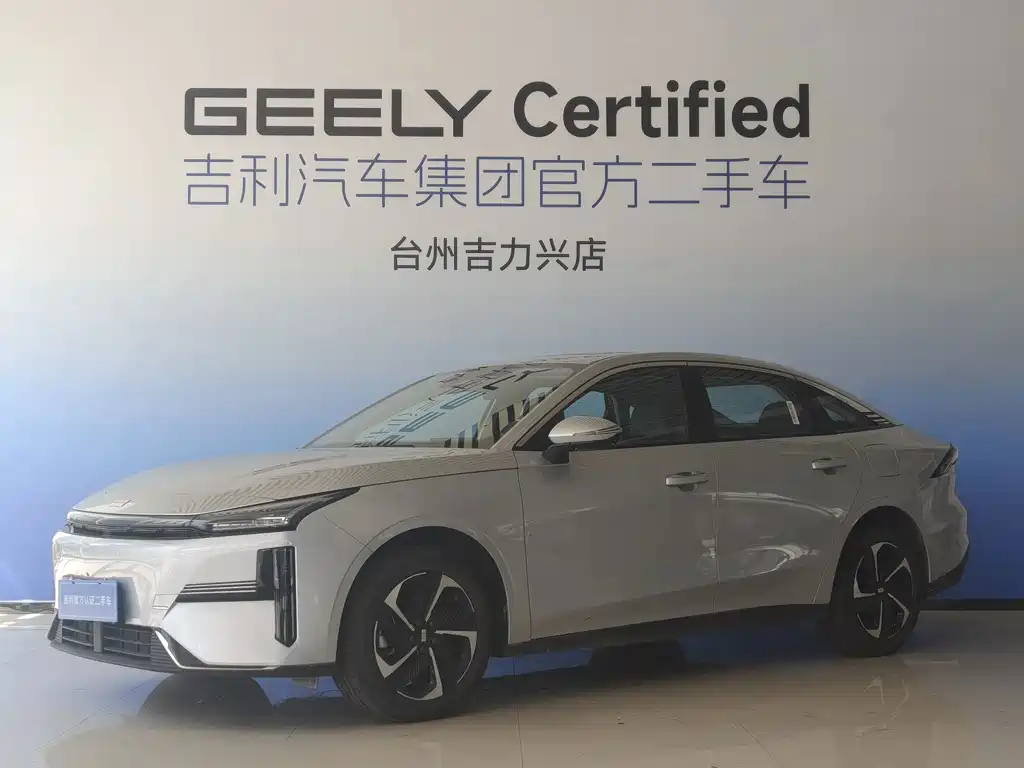 Geely Galaxy L6 2025 — фото 1