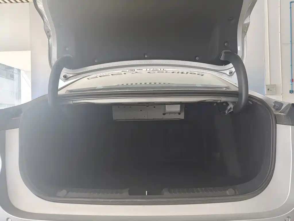Geely Galaxy L6 2025 — фото 18