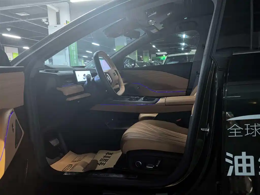 Geely Galaxy Starshine 8 2025 — фото 10