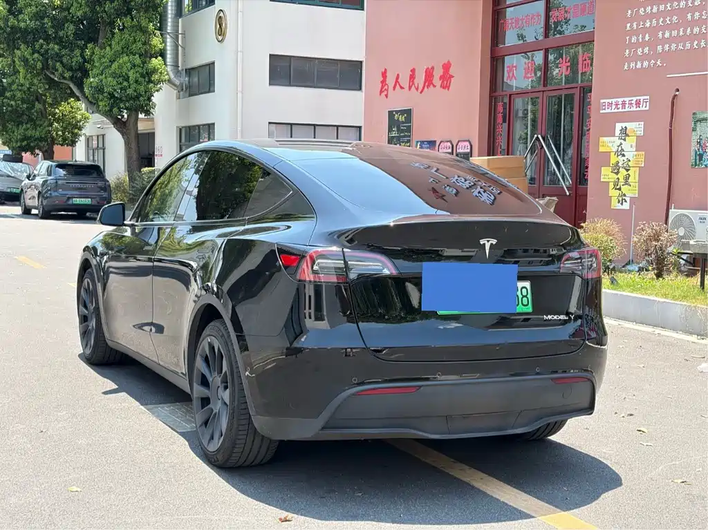 Tesla Model Y 2021 — фото 9