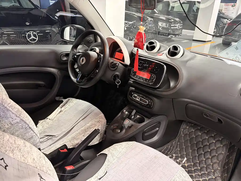 smart Fortwo 2016 — фото 13