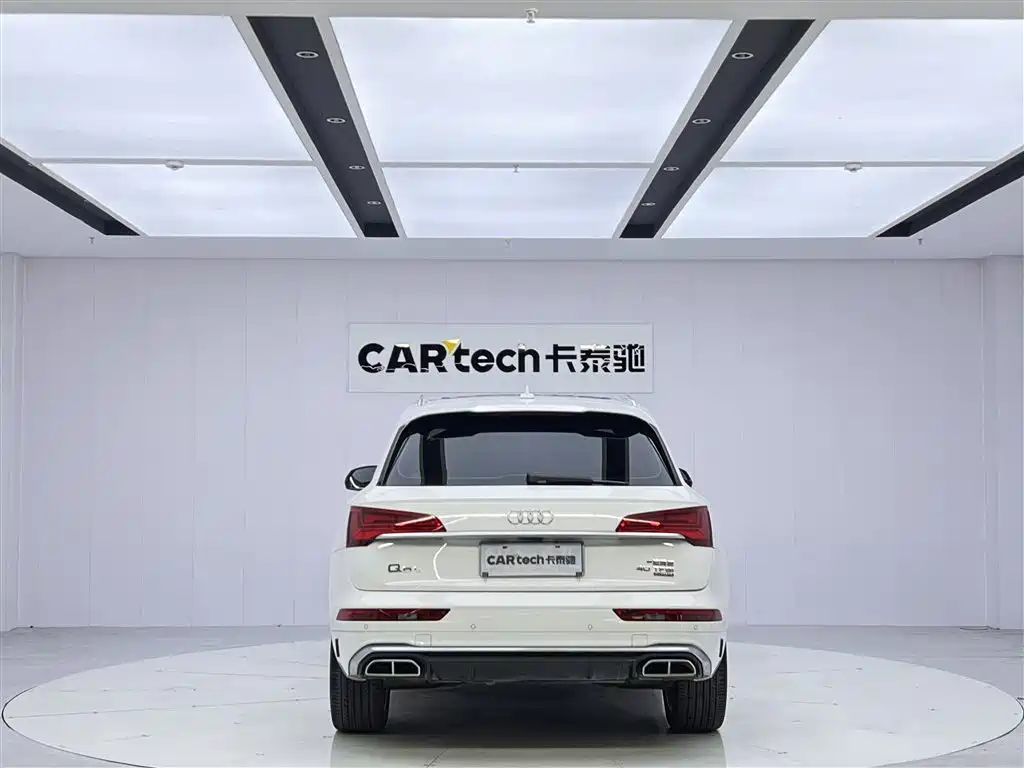 Audi Q5L 2022 — фото 6