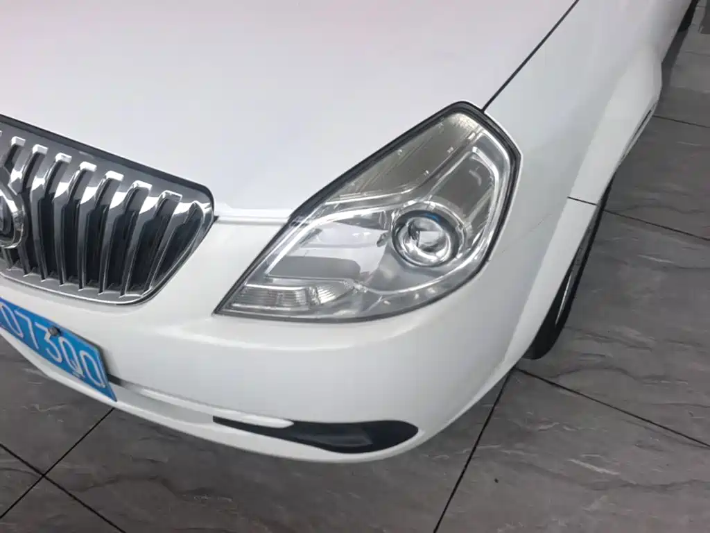 Buick Excelle 2015 — фото 24
