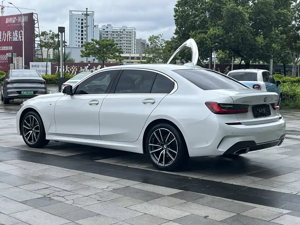BMW 3 Series 2022
