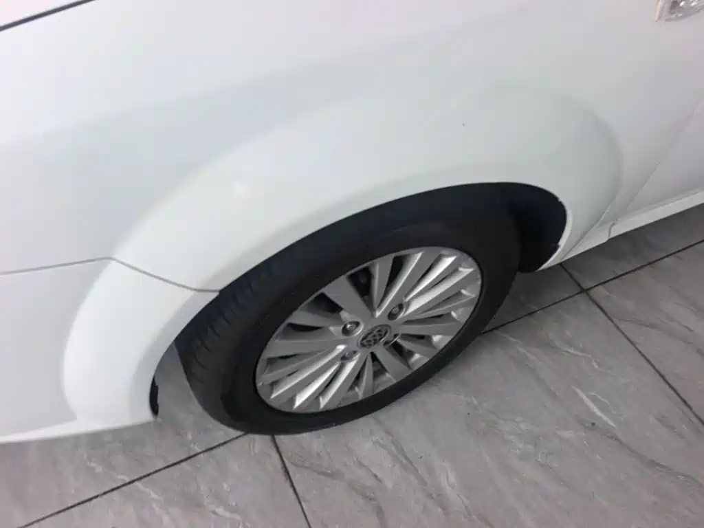 Buick Excelle 2015 — фото 23