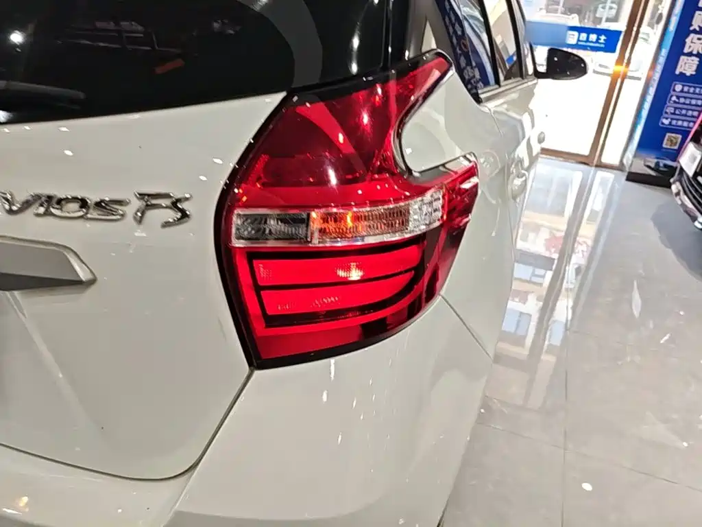 Toyota Vios FS 2018 — фото 8