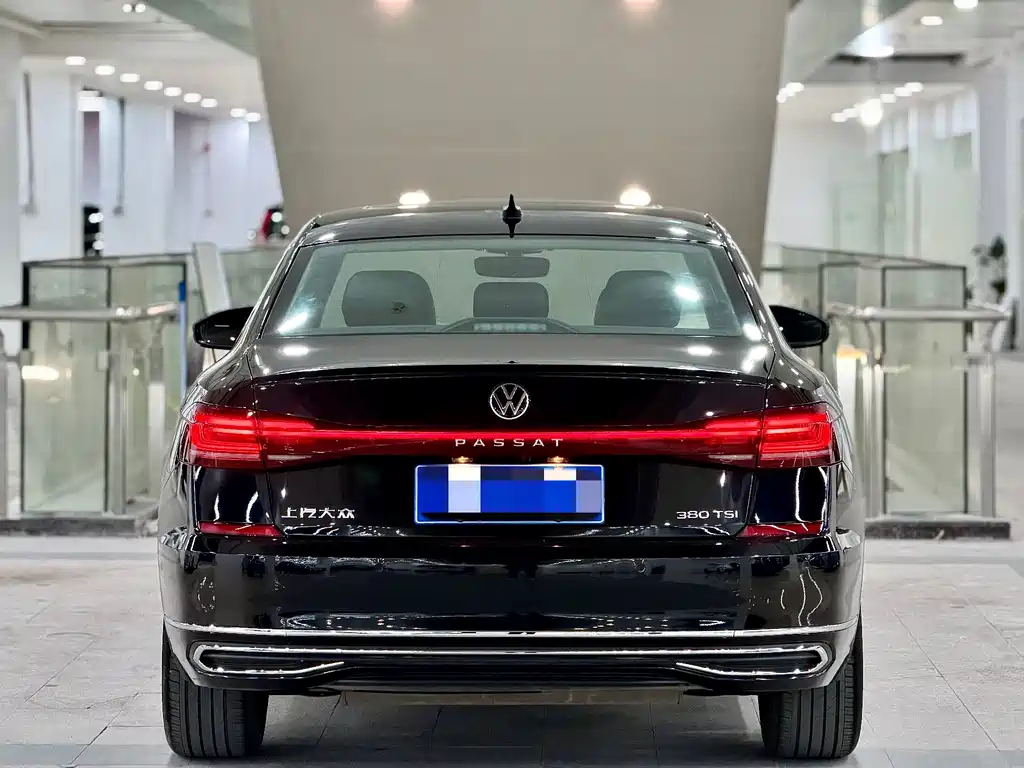Volkswagen Passat 2023 — фото 9