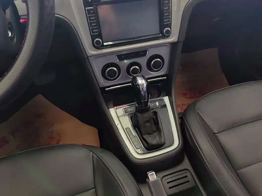 Volkswagen Gran Lavida 2015 — фото 16