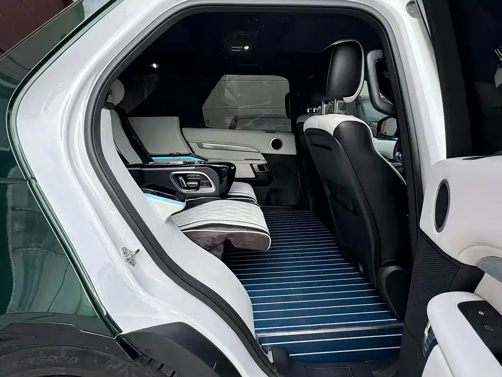 Land Rover Discovery 2020 — фото 10