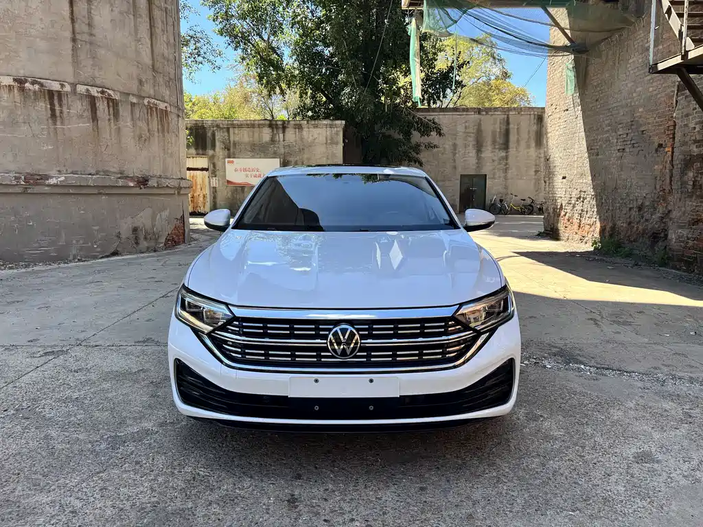 Volkswagen Sagitar 2023