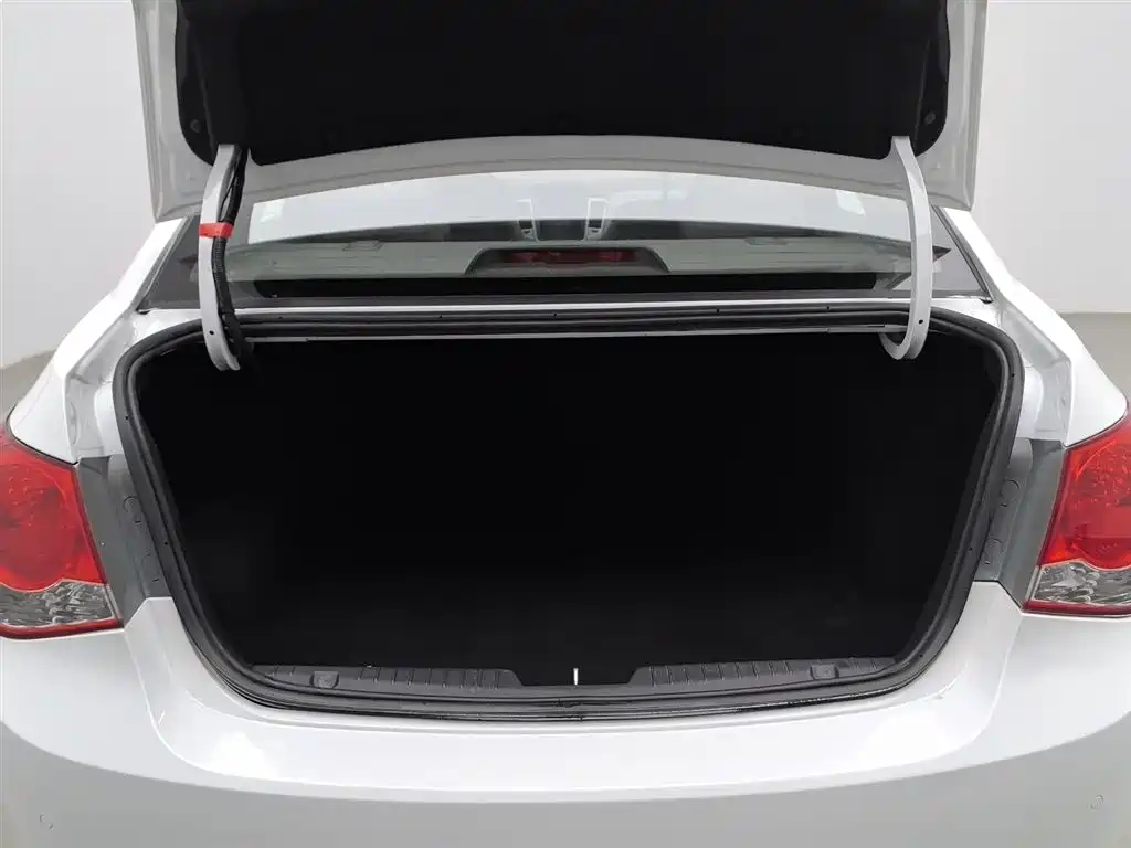 Chevrolet Cruze 2013 — фото 16