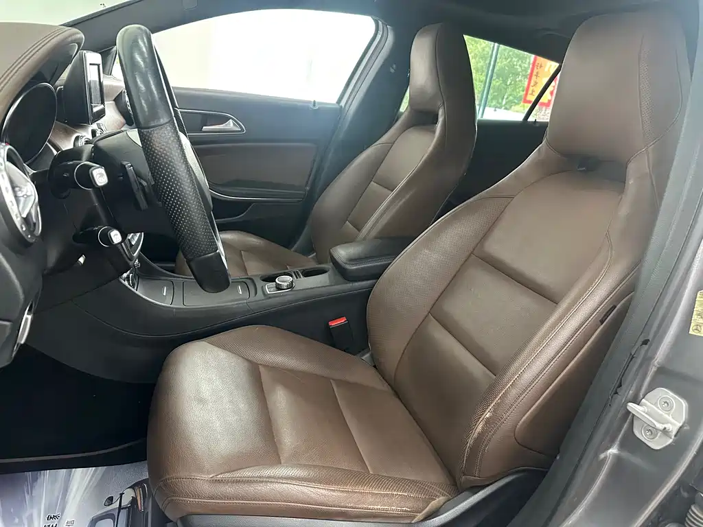 Mercedes-Benz GLA 2015 — фото 15
