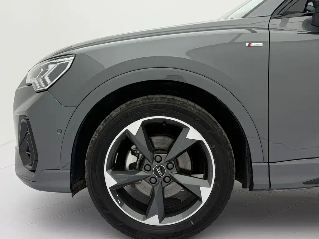 Audi Q3 2022 — фото 22