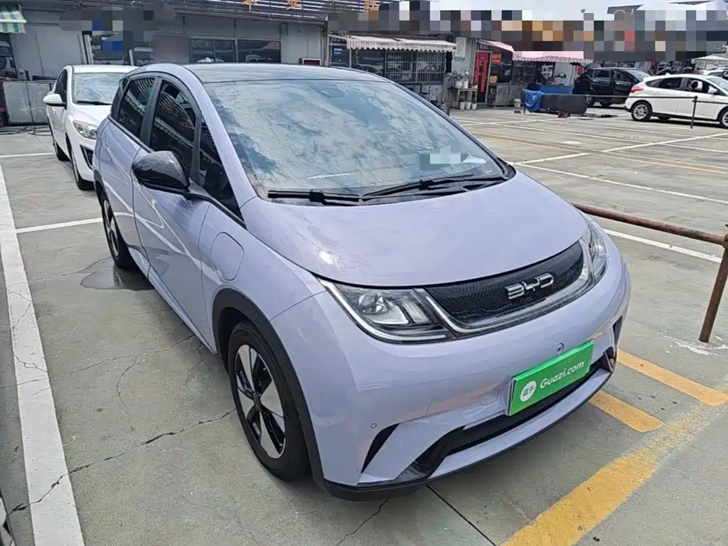 BYD Dolphin 2023