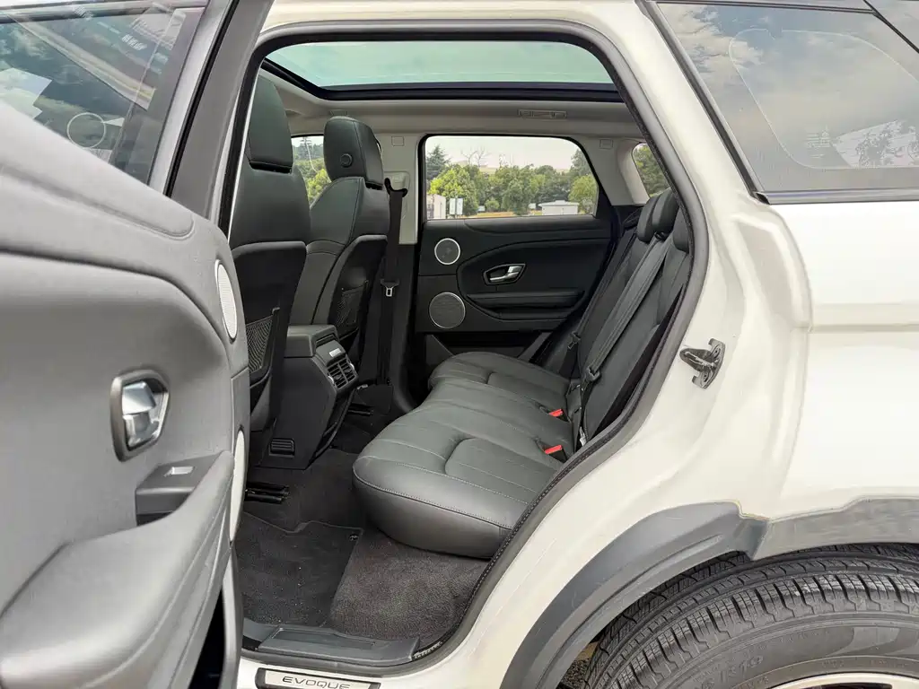 Land Rover Range Rover Evoque 2018 — фото 16