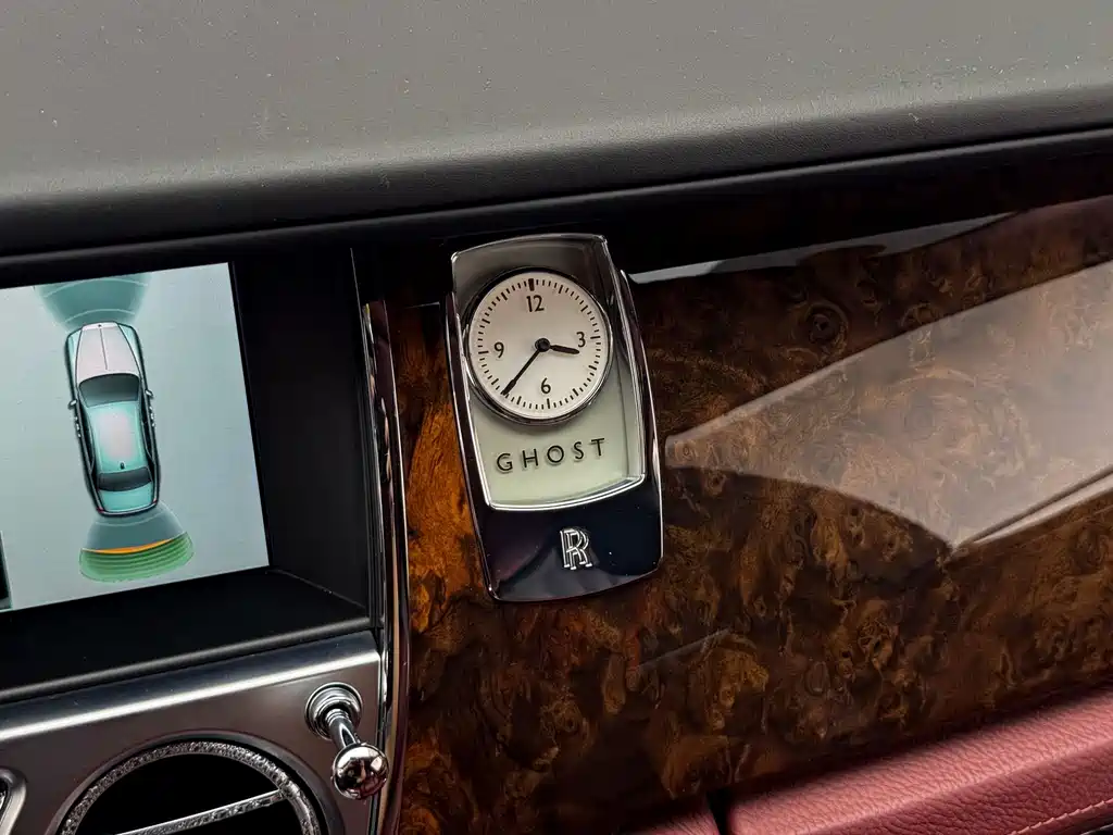 Rolls-Royce Ghost 2015 — фото 15