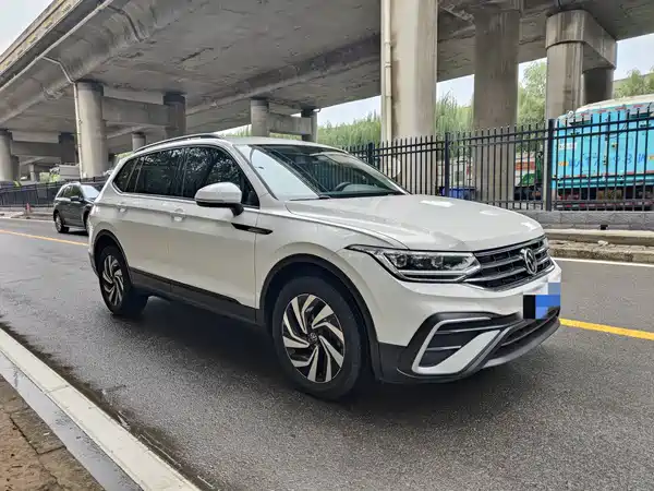 Volkswagen Tiguan L 2022