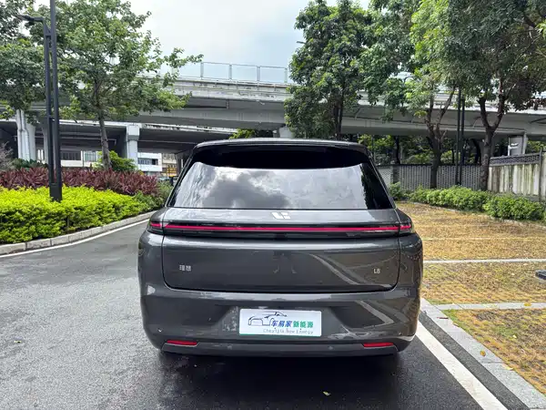 Li Auto L8 2024