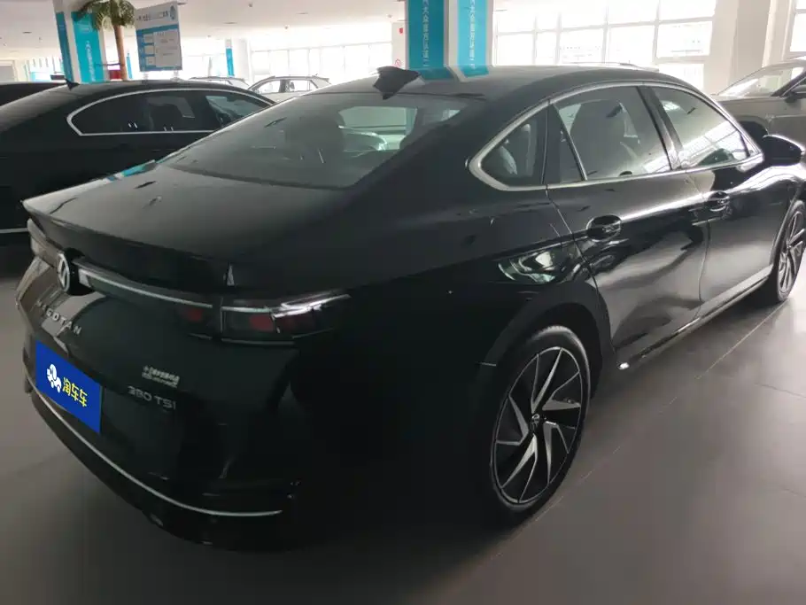 Volkswagen Magotan 2024