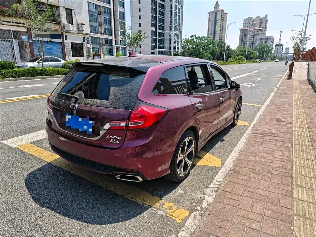 Honda Jade 2017 — фото 6