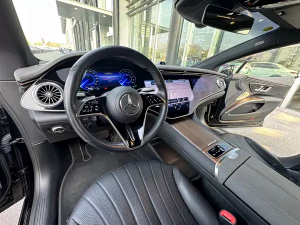 Mercedes-Benz EQS 2023