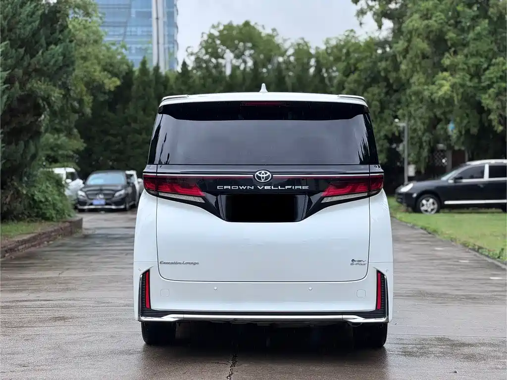 Toyota Vellfire 2025 — фото 5