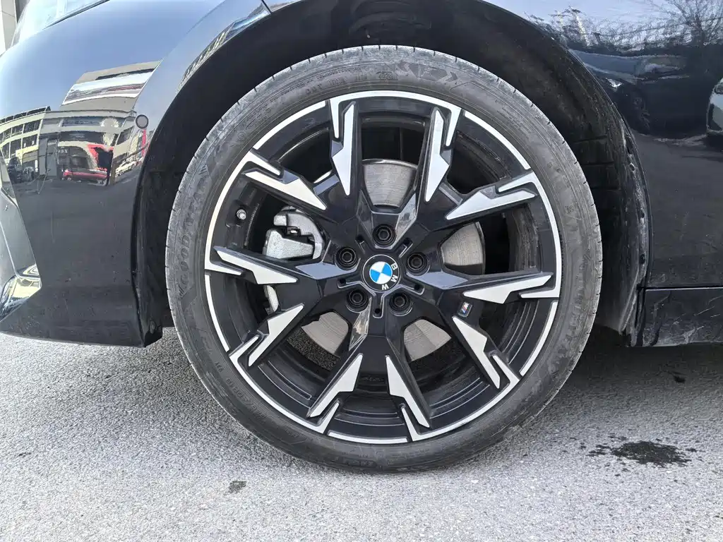 BMW 2 Series 2025 — фото 18