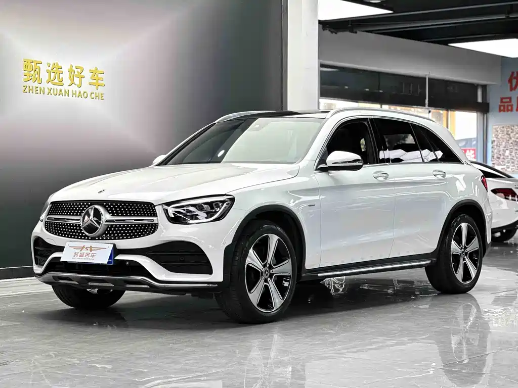Mercedes-Benz GLC 2022 — фото 1