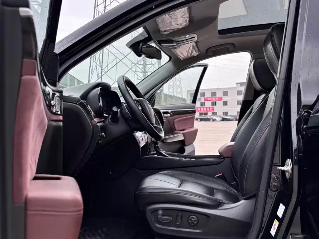 GAC Motor Trumpchi GS8 2018 — фото 4