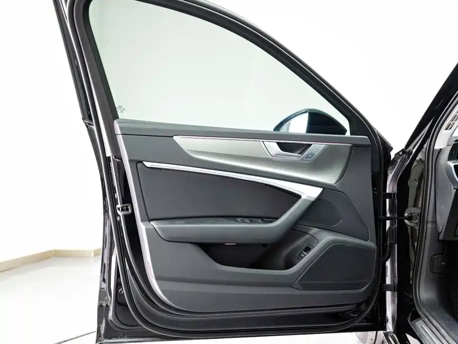 Audi A6L 2021