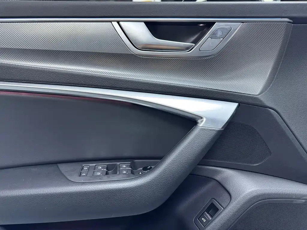 Audi A6L 2022
