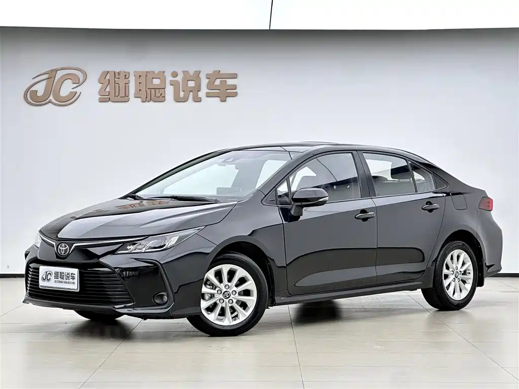 Toyota Corolla 2022 — фото 1