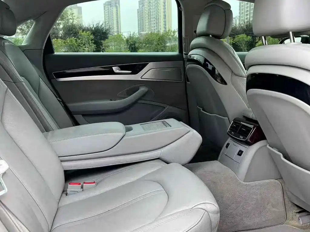 Audi A8 2012