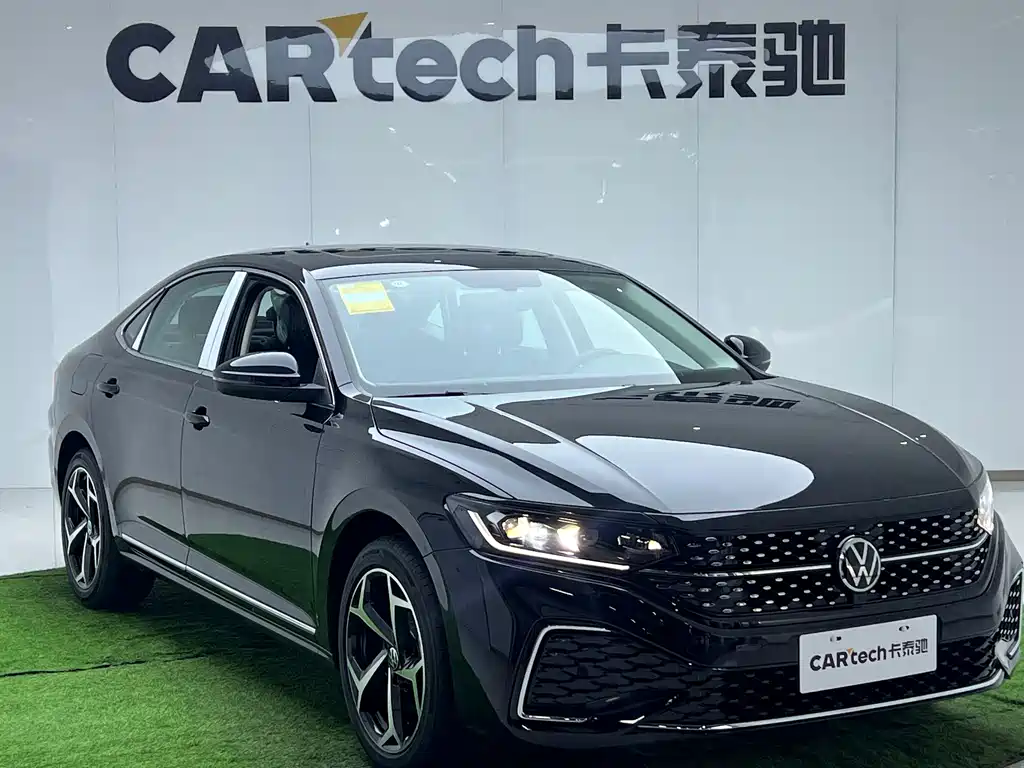 Volkswagen Passat — фото 8