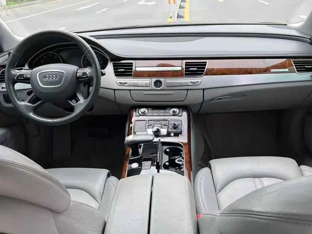 Audi A8 2012