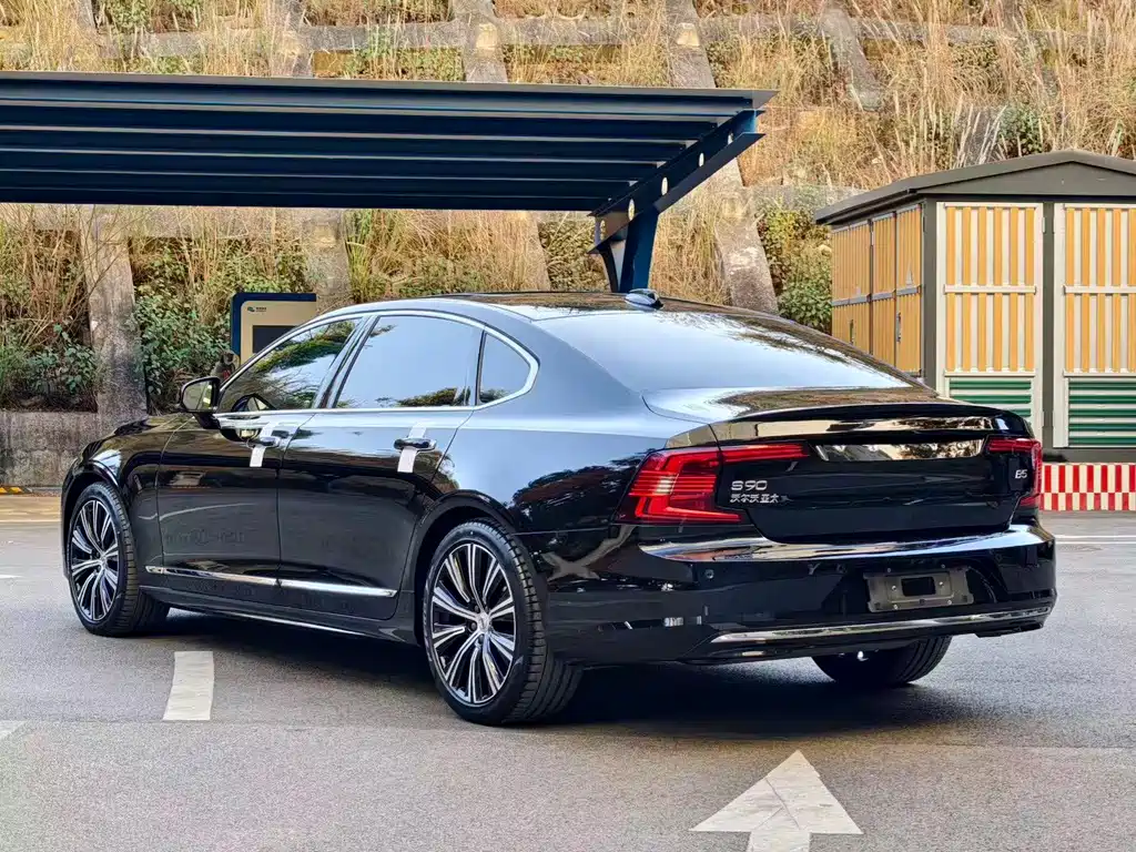 Volvo S90 2023 — фото 2