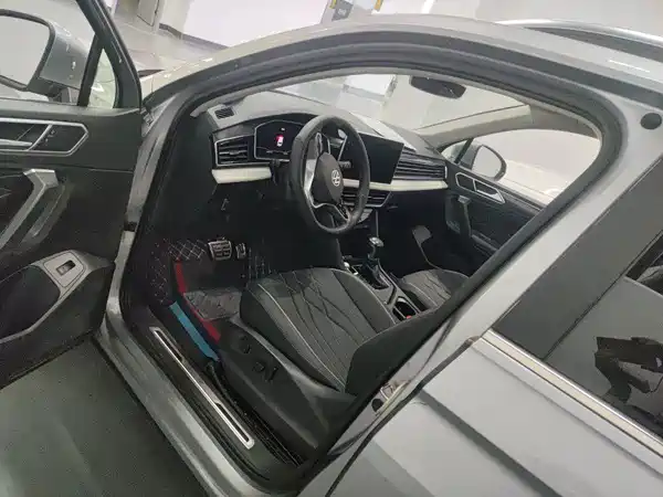 Volkswagen Tiguan L 2022