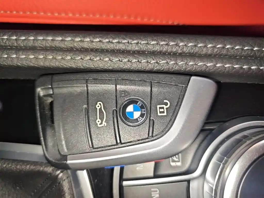 BMW 1 Series 2022 — фото 9